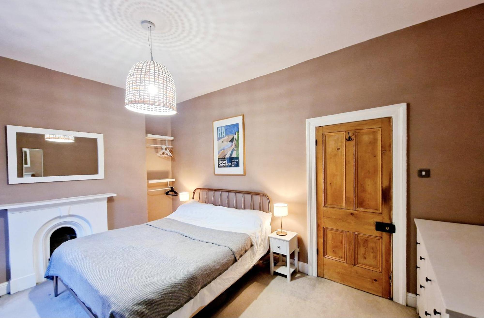 Upscale Family Beautiful Setting Apartment *